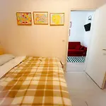 Intero Bilocale Vicino All'ospedale E Al Centro Storico Park Free Apartament *