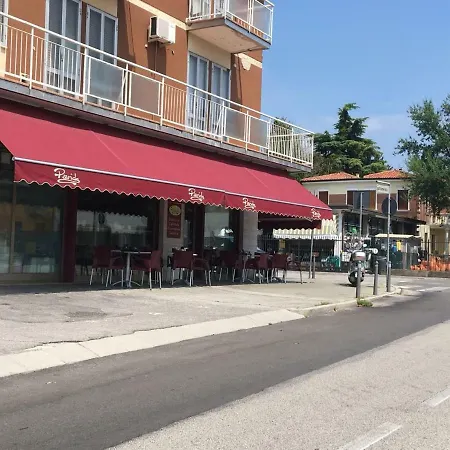 Intero Bilocale Vicino All'ospedale Apartment
