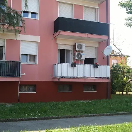 Intero Bilocale Vicino All'ospedale E Al Centro Storico Park Free