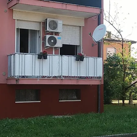 Intero Bilocale Vicino All'ospedale E Al Centro Storico Park Free