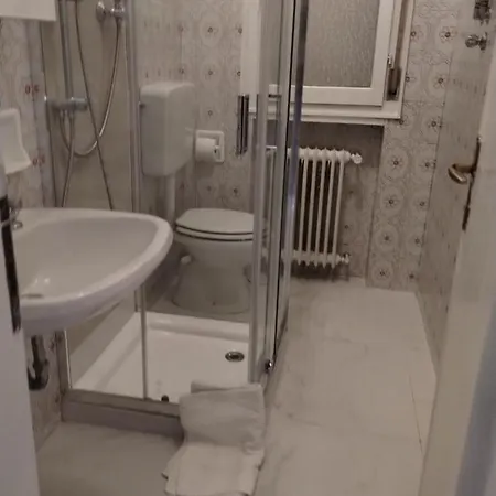 Intero Bilocale Vicino All'ospedale Apartmán Padova