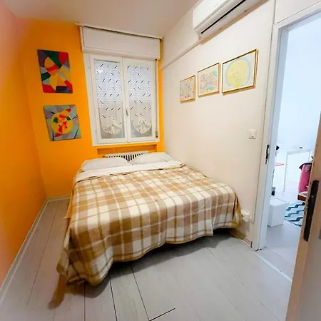 Intero Bilocale Totalmente Arredato A Padova