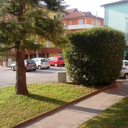 Intero Bilocale Vicino All'ospedale *
